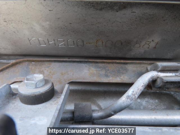 Used 2004 AT toyota regiusace-van KDH200V Image[13]