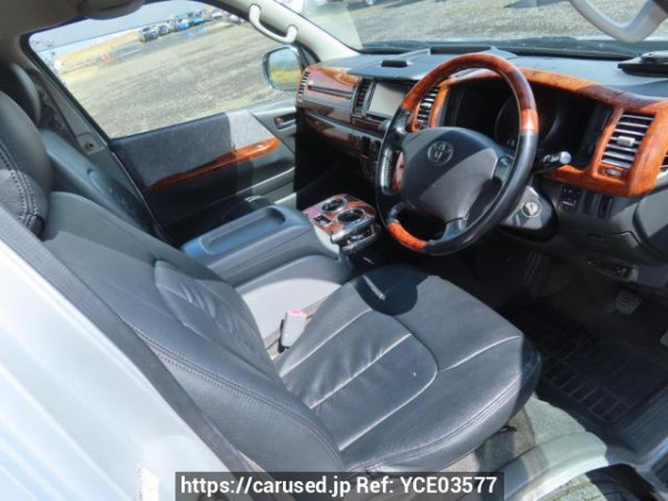 Used 2004 AT toyota regiusace-van KDH200V Image[14]