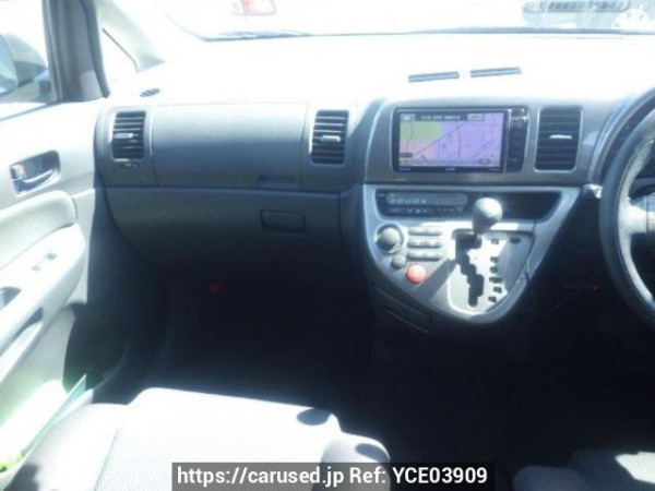 Used 2005 AT toyota wish ZNE10G Image[17]
