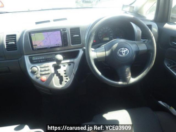 Used 2005 AT toyota wish ZNE10G Image[18]