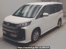 Toyota Noah ZWR95W