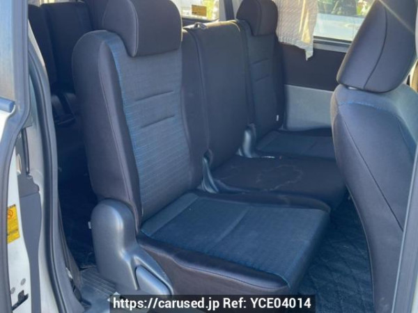 Used 2009 AT toyota voxy ZRR70W Image[13]