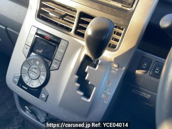 Used 2009 AT toyota voxy ZRR70W Image[21]
