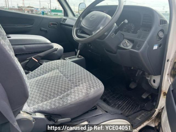 Used 2002 AT toyota hiace-van RZH112V Image[10]