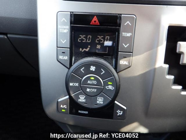 Used 2009 AT toyota voxy ZRR70W Image[23]