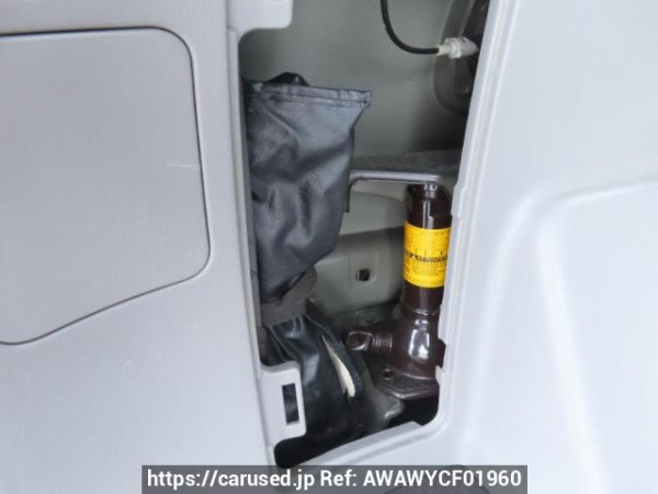 Used 2005 AT toyota hilux-surf TRN215W Image[43]