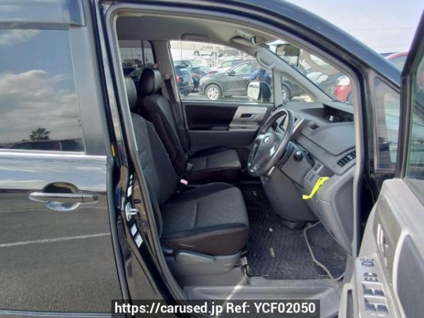 Used 2007 AT toyota noah ZRR75W Image[13]