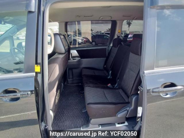 Used 2007 AT toyota noah ZRR75W Image[16]