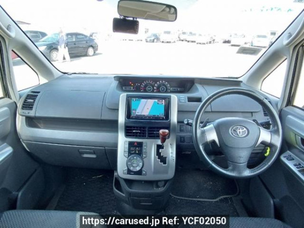 Used 2007 AT toyota noah ZRR75W Image[18]