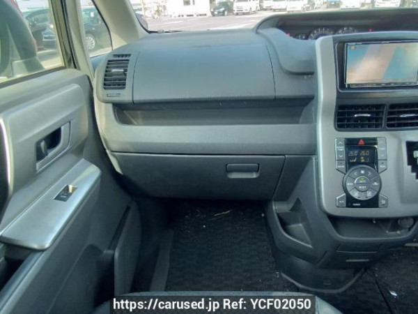 Used 2007 AT toyota noah ZRR75W Image[19]