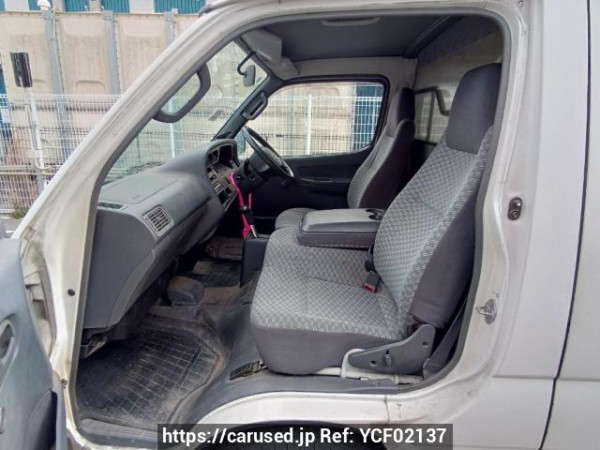 Used 2000 AT toyota regiusace-van RZH112V Image[14]