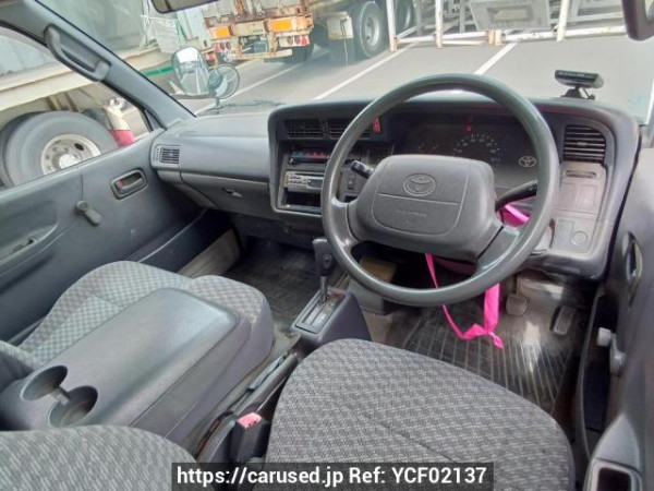 Used 2000 AT toyota regiusace-van RZH112V Image[17]