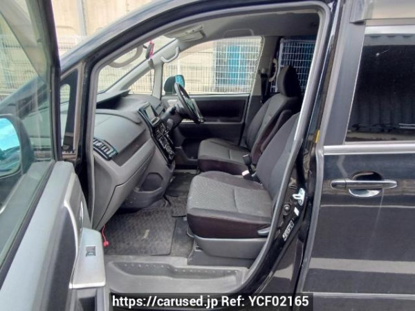 Used 2007 AT toyota noah ZRR70W Image[14]