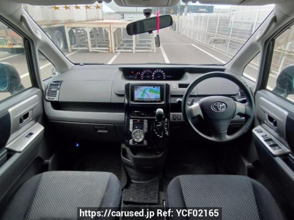 Used 2007 AT toyota noah ZRR70W Image[18]