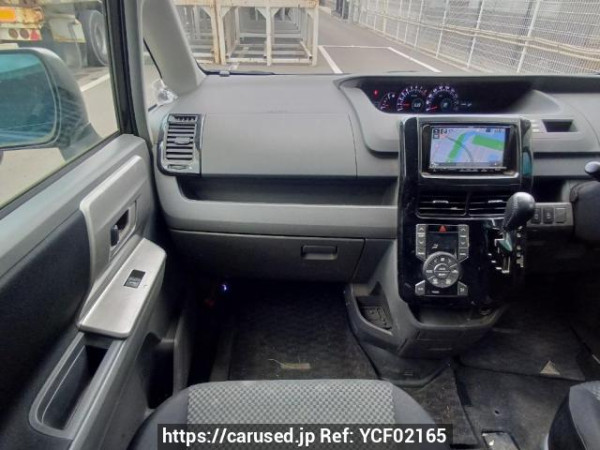 Used 2007 AT toyota noah ZRR70W Image[19]