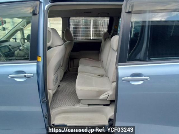Used 2007 AT toyota noah ZRR70G Image[16]