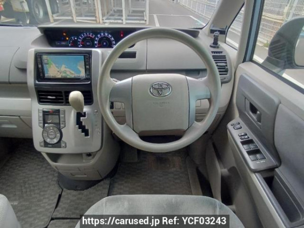 Used 2007 AT toyota noah ZRR70G Image[20]