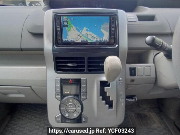 Used 2007 AT toyota noah ZRR70G Image[23]