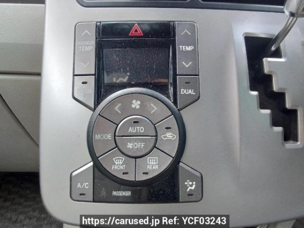 Used 2007 AT toyota noah ZRR70G Image[25]