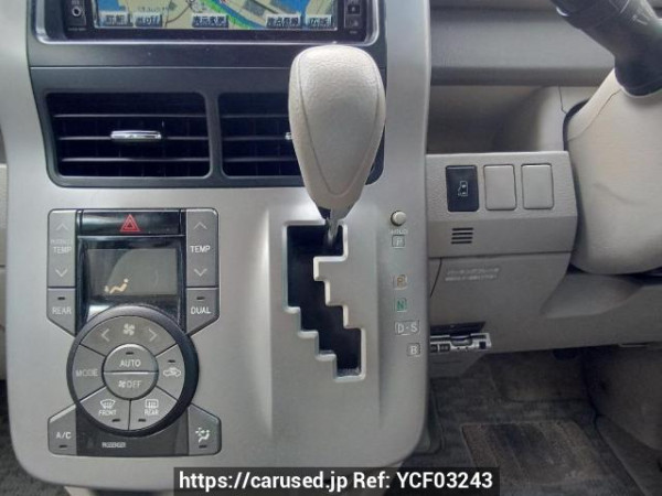 Used 2007 AT toyota noah ZRR70G Image[26]