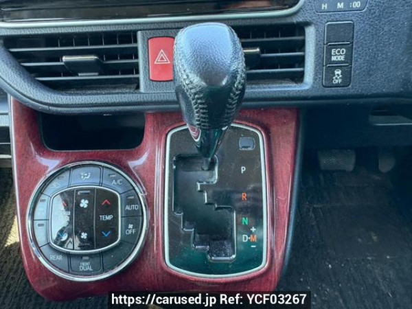 Used 2015 AT toyota noah ZRR85W Image[23]