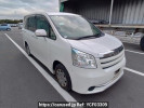 Toyota Noah ZRR70G