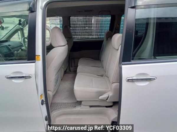 Used 2009 AT toyota noah ZRR70G Image[16]