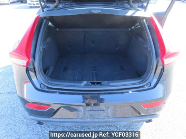 Used 2013 AT volvo v40 MB4164T Image[8]