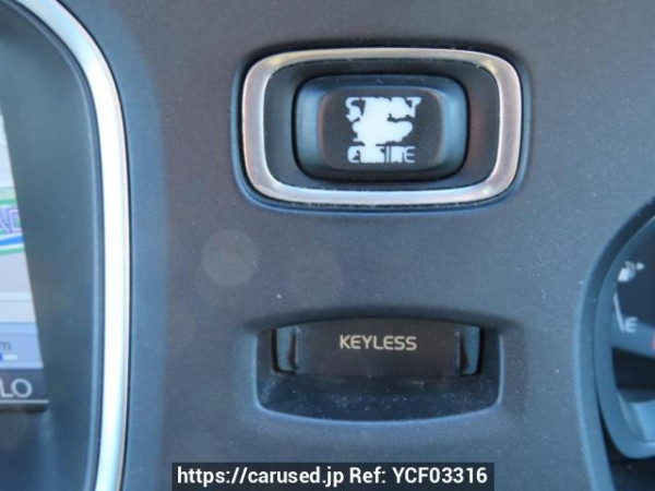 Used 2013 AT volvo v40 MB4164T Image[24]