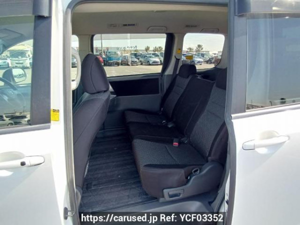 Used 2008 AT toyota noah ZRR70W Image[17]