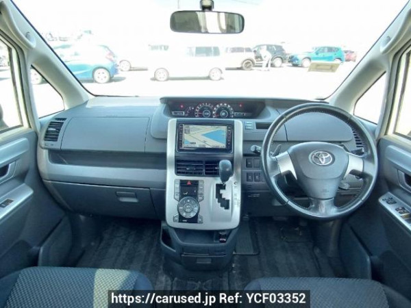 Used 2008 AT toyota noah ZRR70W Image[19]