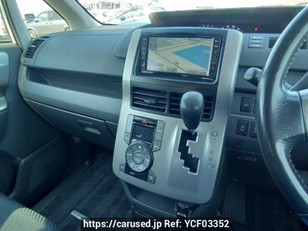 Used 2008 AT toyota noah ZRR70W Image[24]
