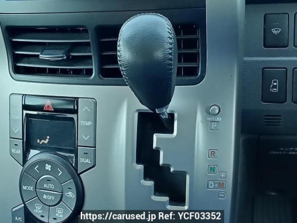 Used 2008 AT toyota noah ZRR70W Image[27]