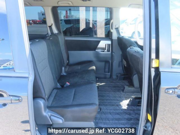 Used 2009 AT toyota noah ZRR70W Image[17]