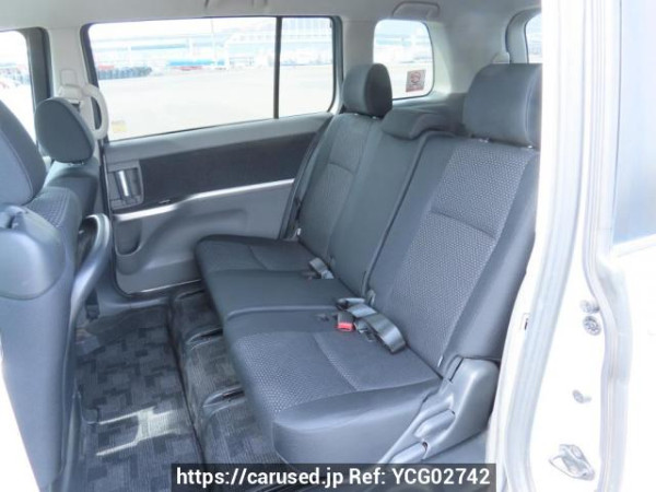 Used 2009 AT toyota isis ZGM11W Image[20]
