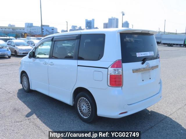 Achat de véhicules d'occasion 2009 Toyota Noah ZRR70W (YCG02749