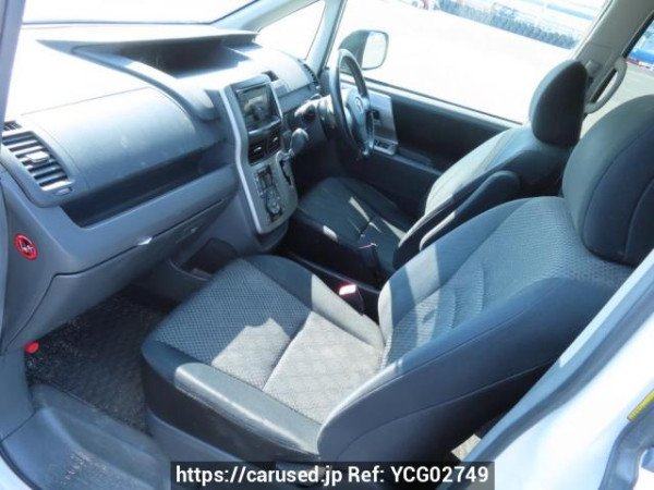 Used 2009 AT toyota noah ZRR70W Image[15]