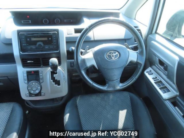 Used 2009 AT toyota noah ZRR70W Image[26]