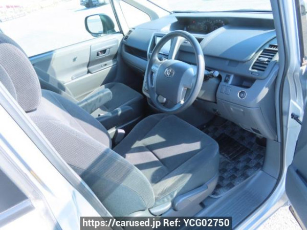 Used 2009 AT toyota noah ZRR70G Image[13]