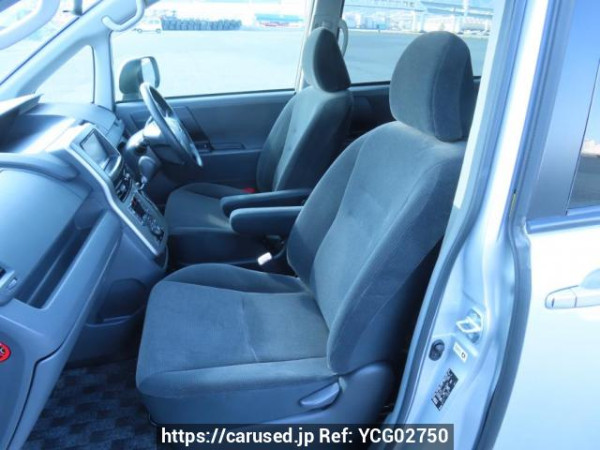Used 2009 AT toyota noah ZRR70G Image[16]