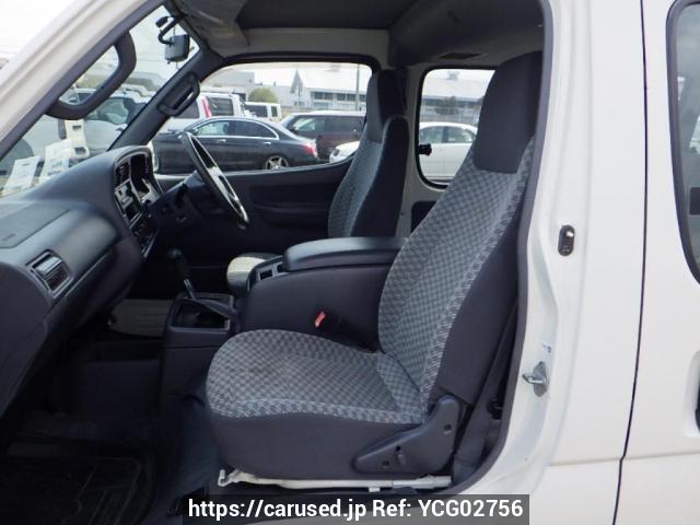 Buy Used 2001 Toyota Hiace Wagon RZH111G (YCG02756) - Carused.jp