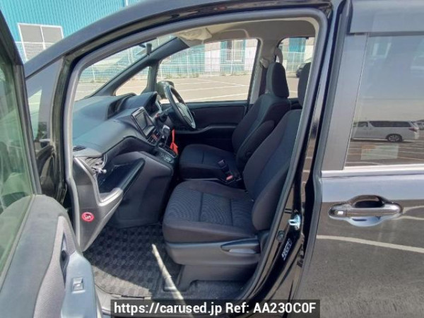 Used 2015 AT toyota noah ZRR80G Image[14]