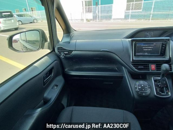 Used 2015 AT toyota noah ZRR80G Image[19]