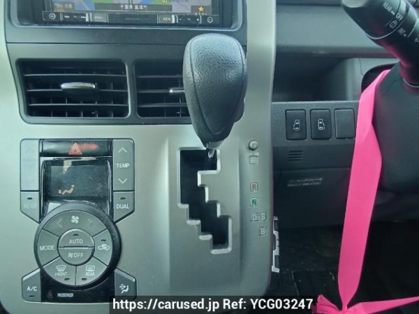 Used 2008 AT toyota noah ZRR70W Image[26]