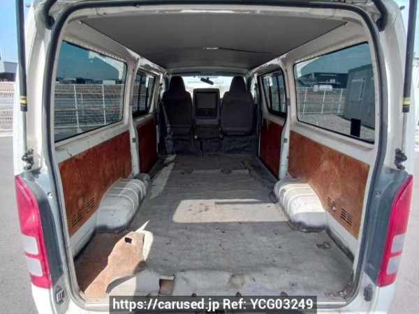 Used 2005 MT toyota regiusace-van KDH205V Image[8]