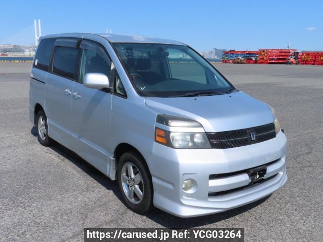 Buy Used 2004 Toyota Voxy AZR60G (YCG03264) - Carused.jp