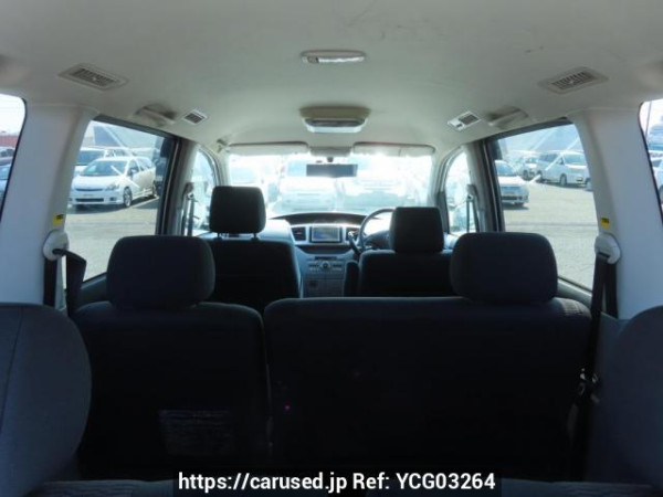 Used 2004 AT toyota voxy AZR60G Image[9]
