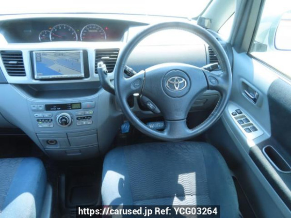 Used 2004 AT toyota voxy AZR60G Image[28]