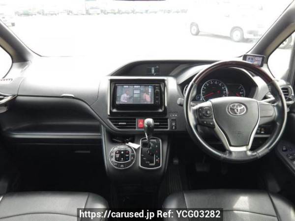 Used 2015 AT toyota noah ZRR80W Image[18]