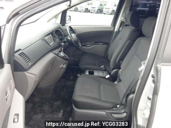 Used 2005 AT toyota isis ZNM10W Image[13]